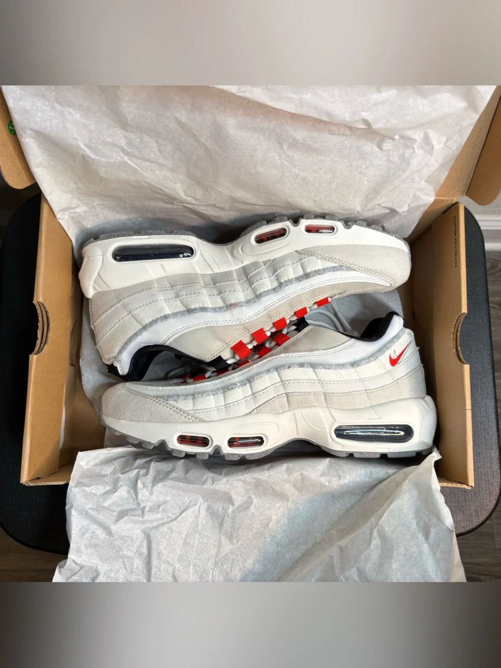 Nike Mens Air Max 95 SE DQ0268002, Light Bone Habanero Red-Black, 9.5 M US